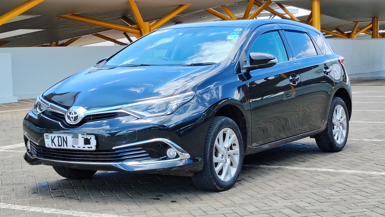 TOYOTA AURIS - 0