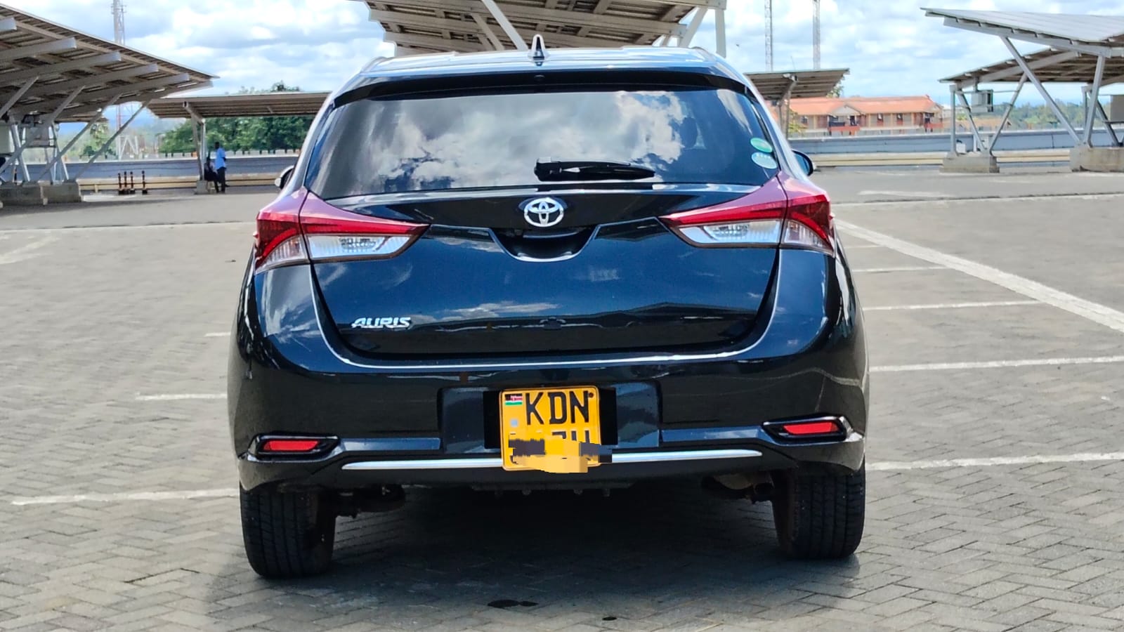 TOYOTA AURIS - 1