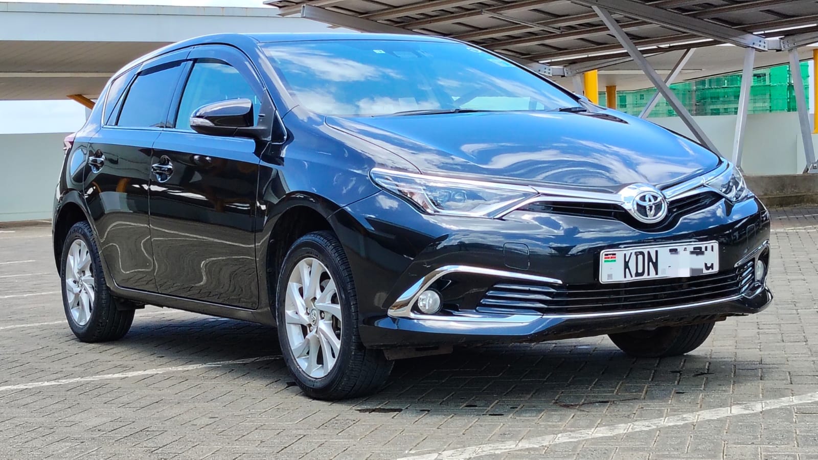 TOYOTA AURIS - 3