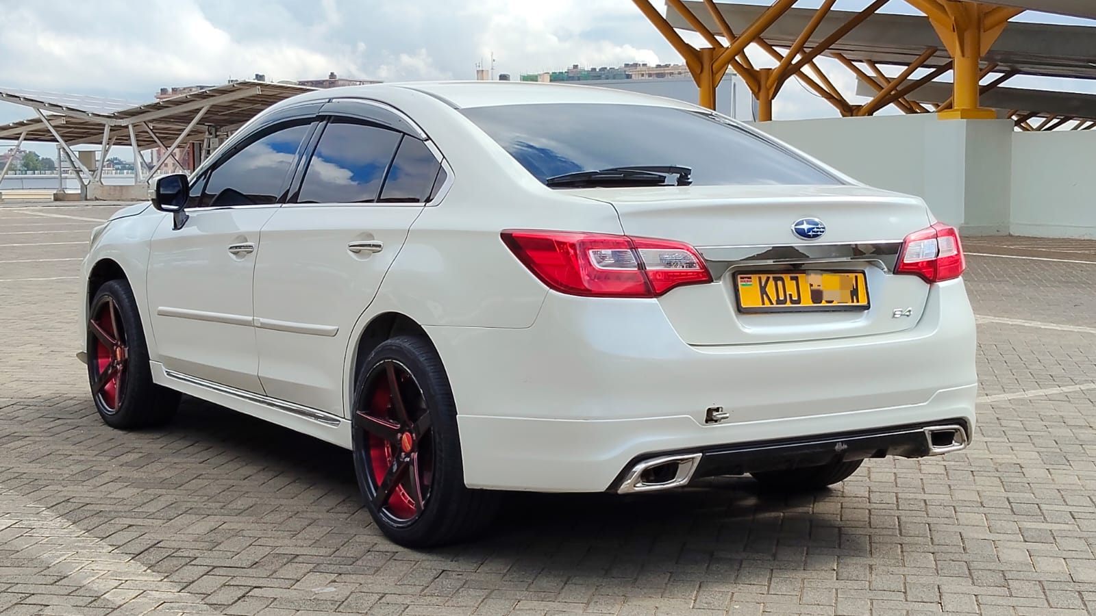 SUBARU B4 - 2