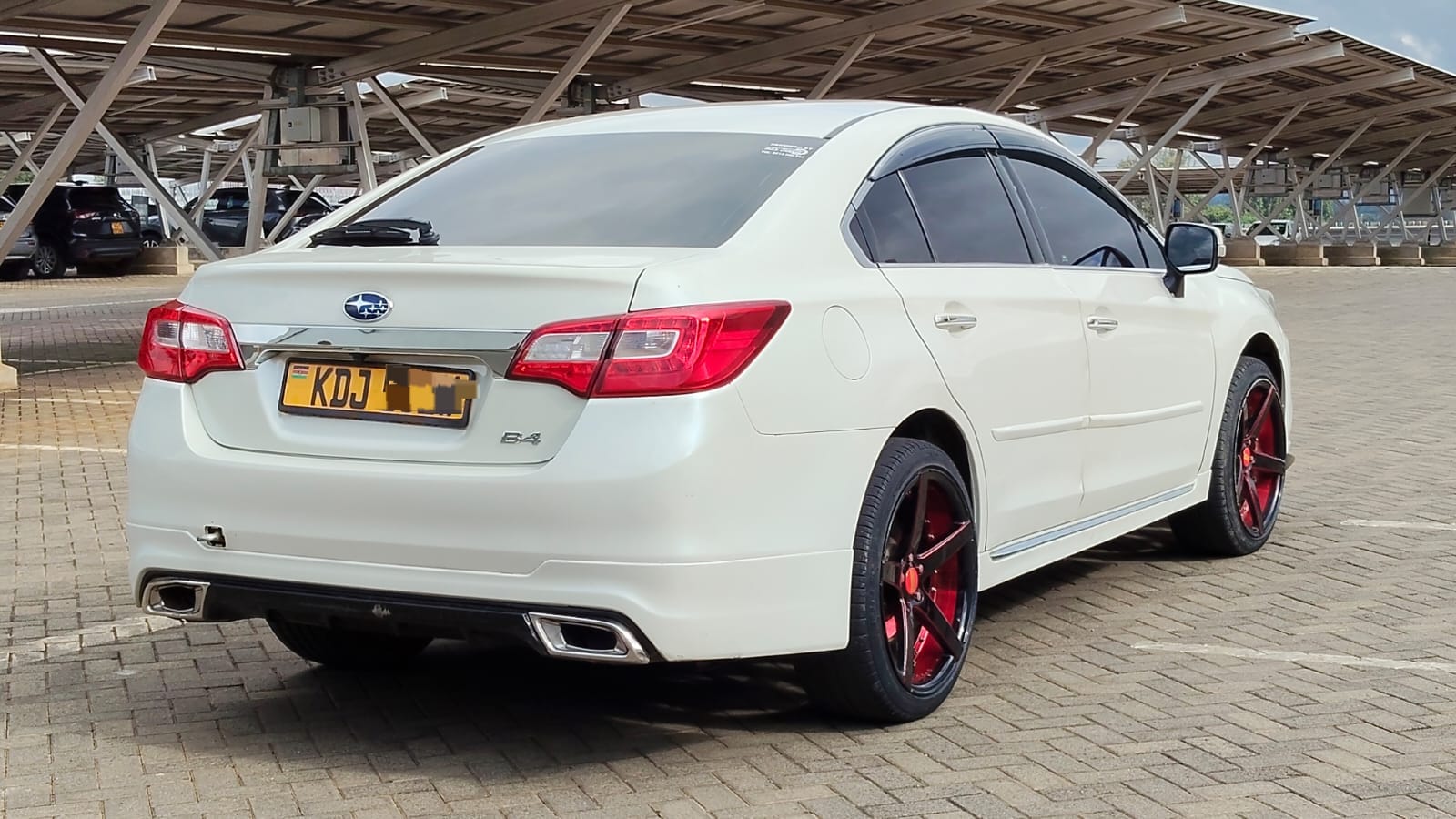 SUBARU B4 - 3