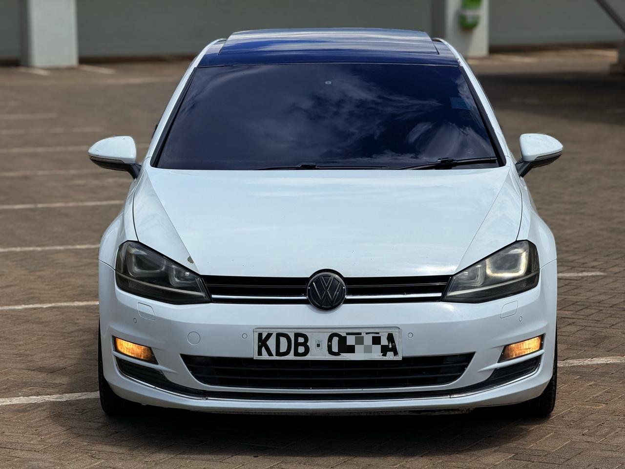VOLKWAGEN GOLF - 0