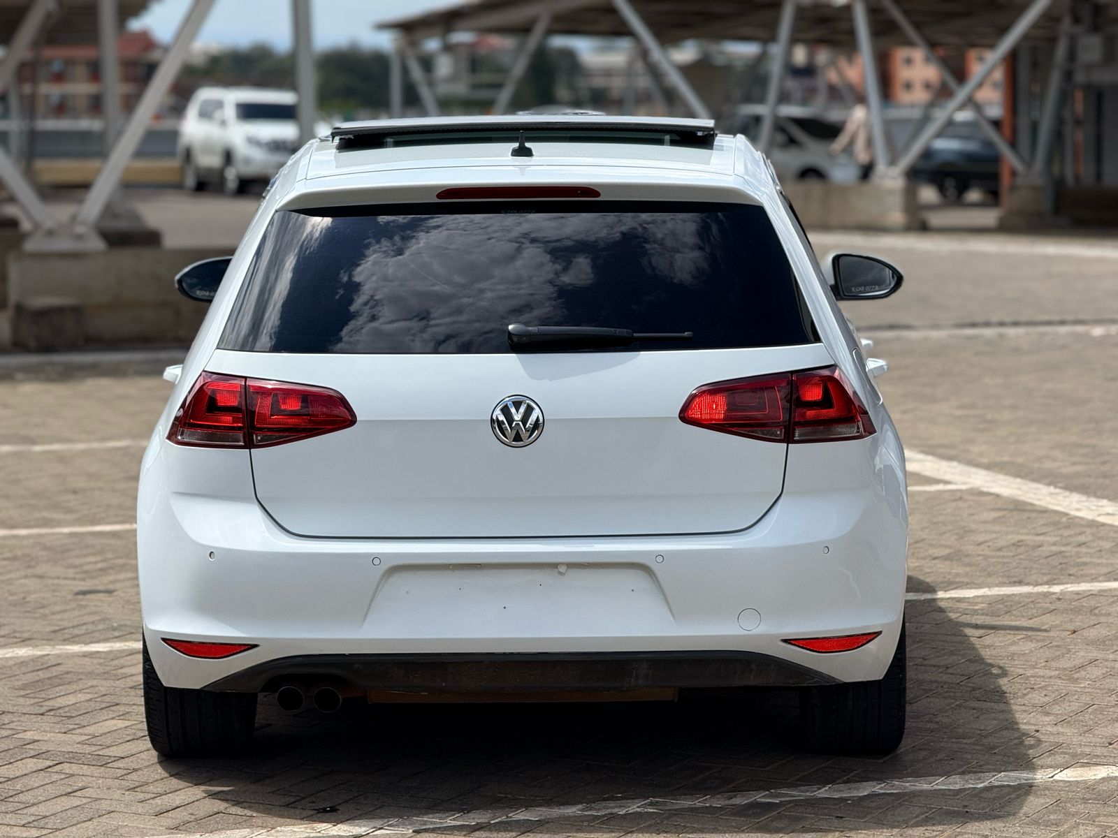 VOLKWAGEN GOLF - 2