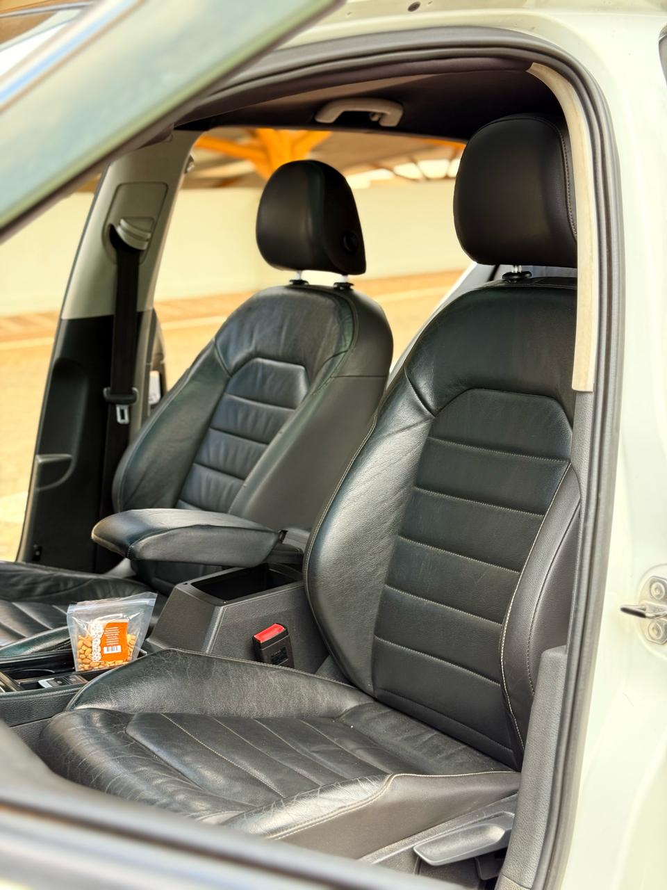 VOLKWAGEN GOLF - 3