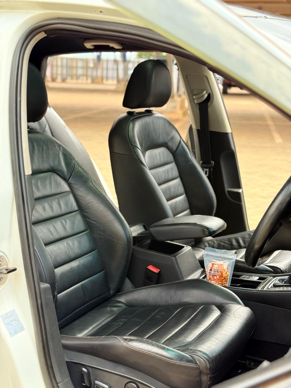 VOLKWAGEN GOLF - 7