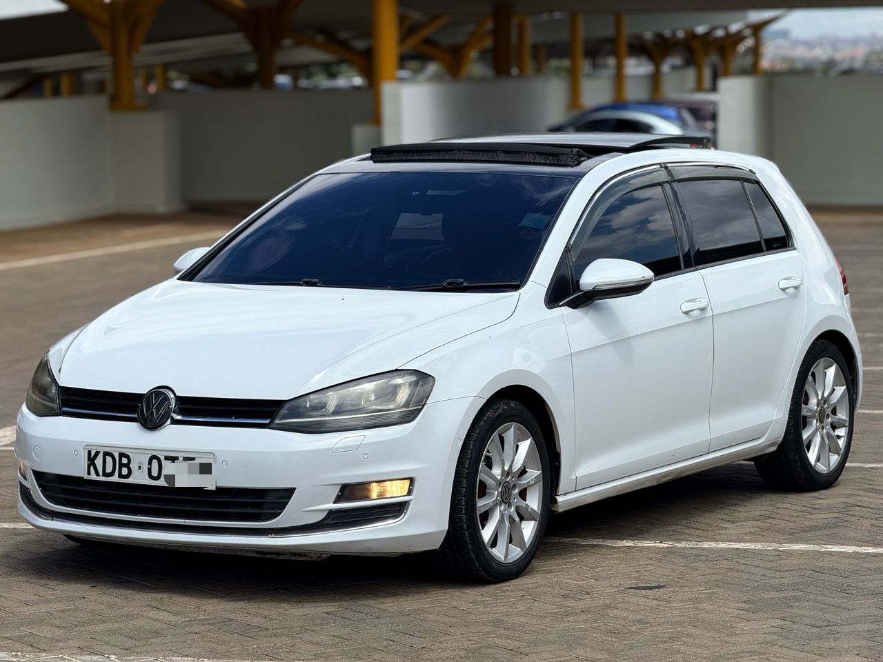 VOLKWAGEN GOLF - 9