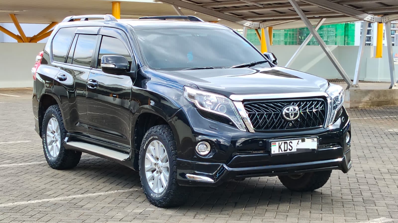 TOYOTA LANDCRUISER - 0