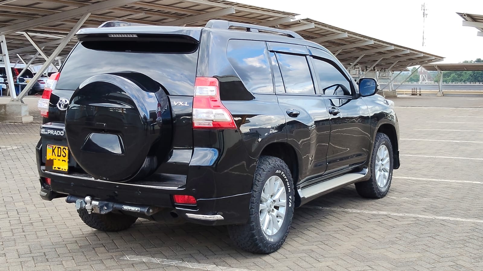 TOYOTA LANDCRUISER - 8