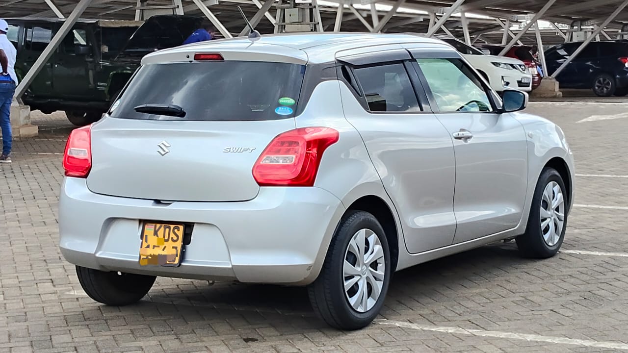 SUZUKI SWIFT - 1