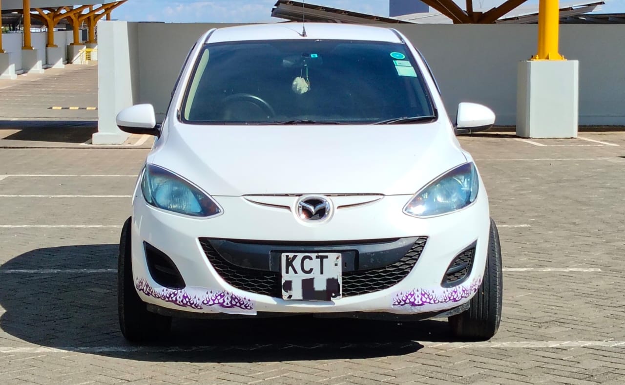 MAZDA DEMIO - 2