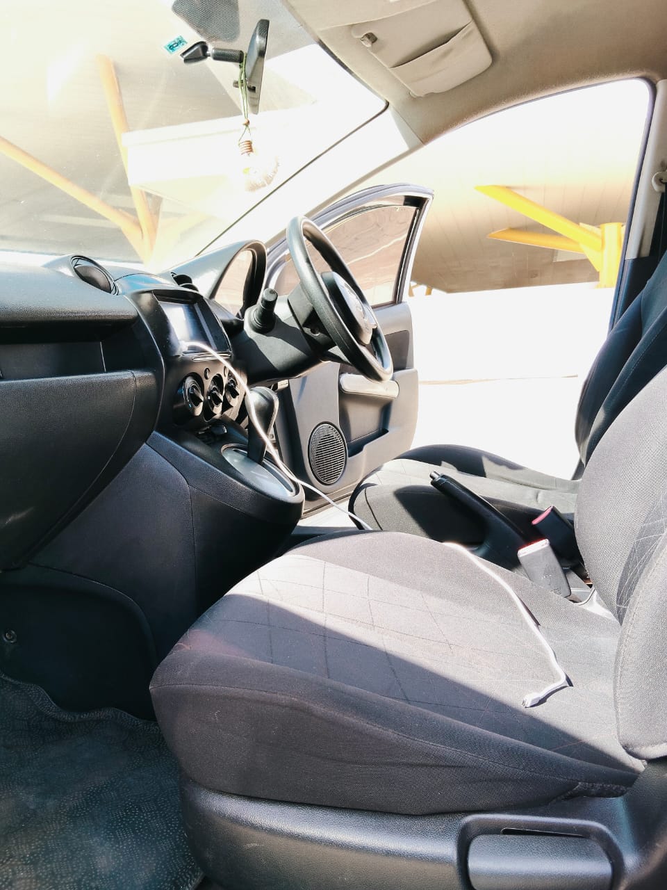 MAZDA DEMIO - 8