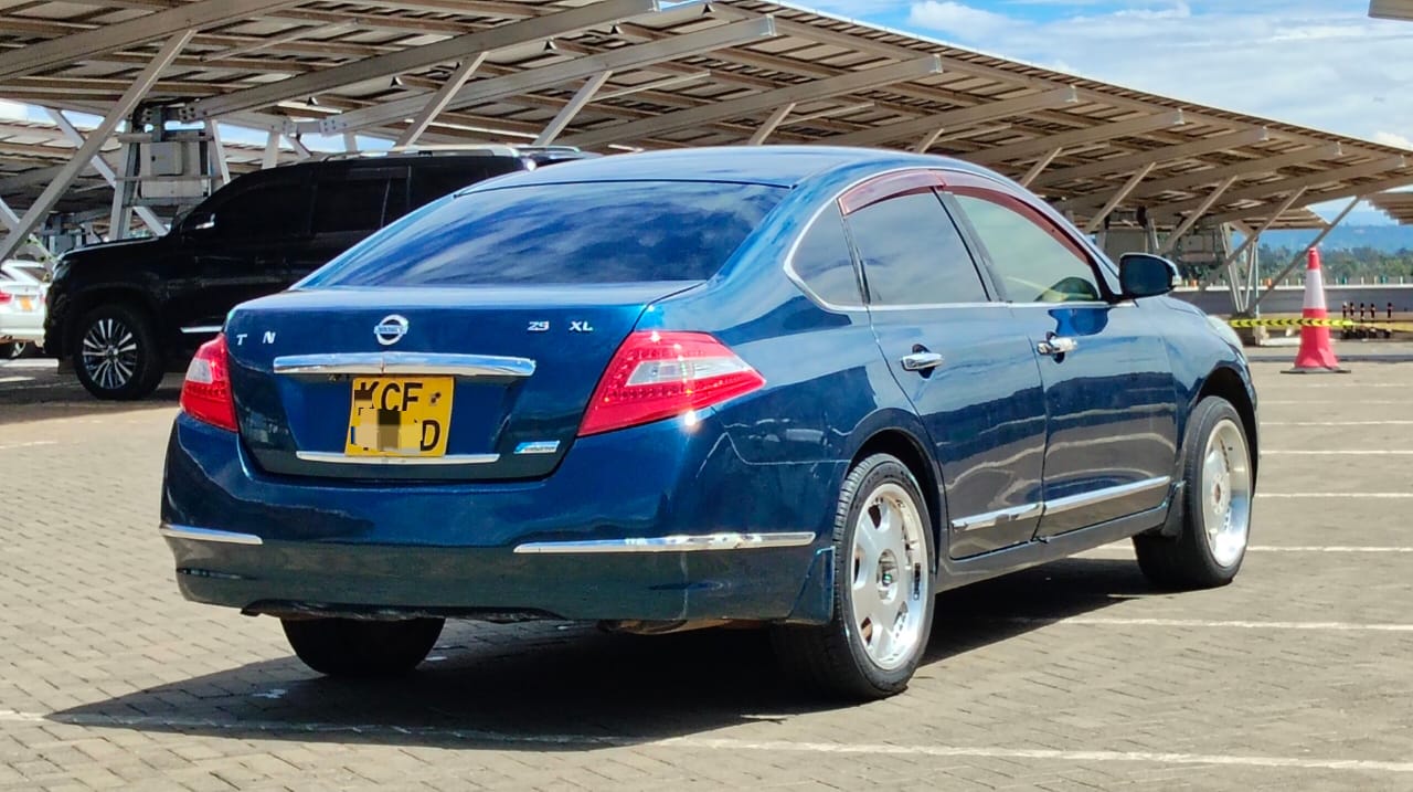 NISSAN TEANA - 2