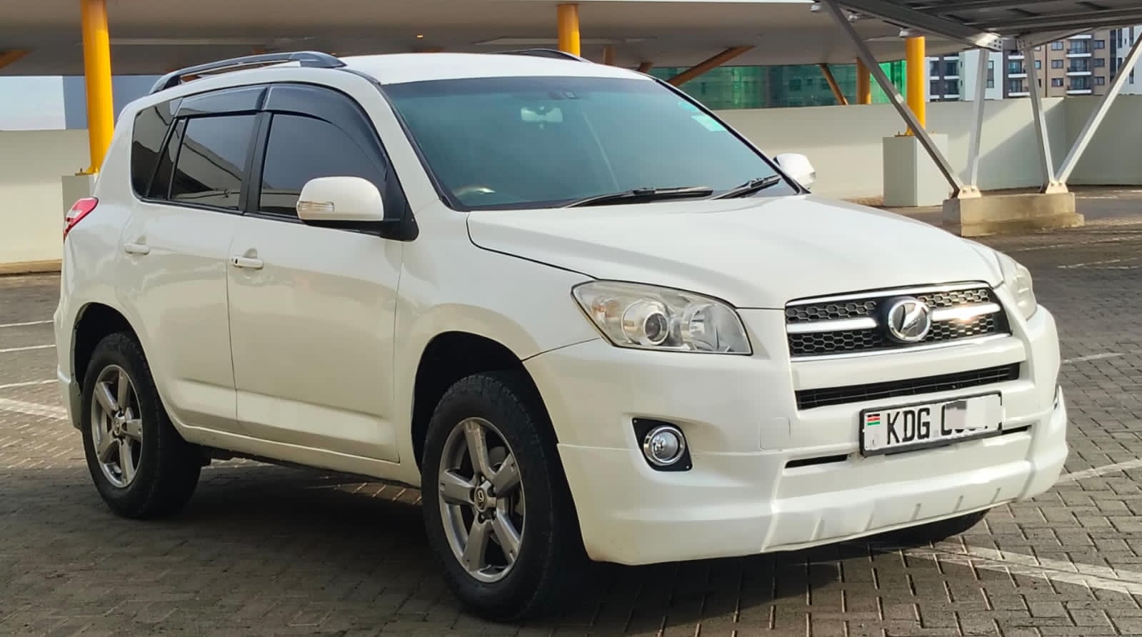 TOYOTA RAV4 - 5