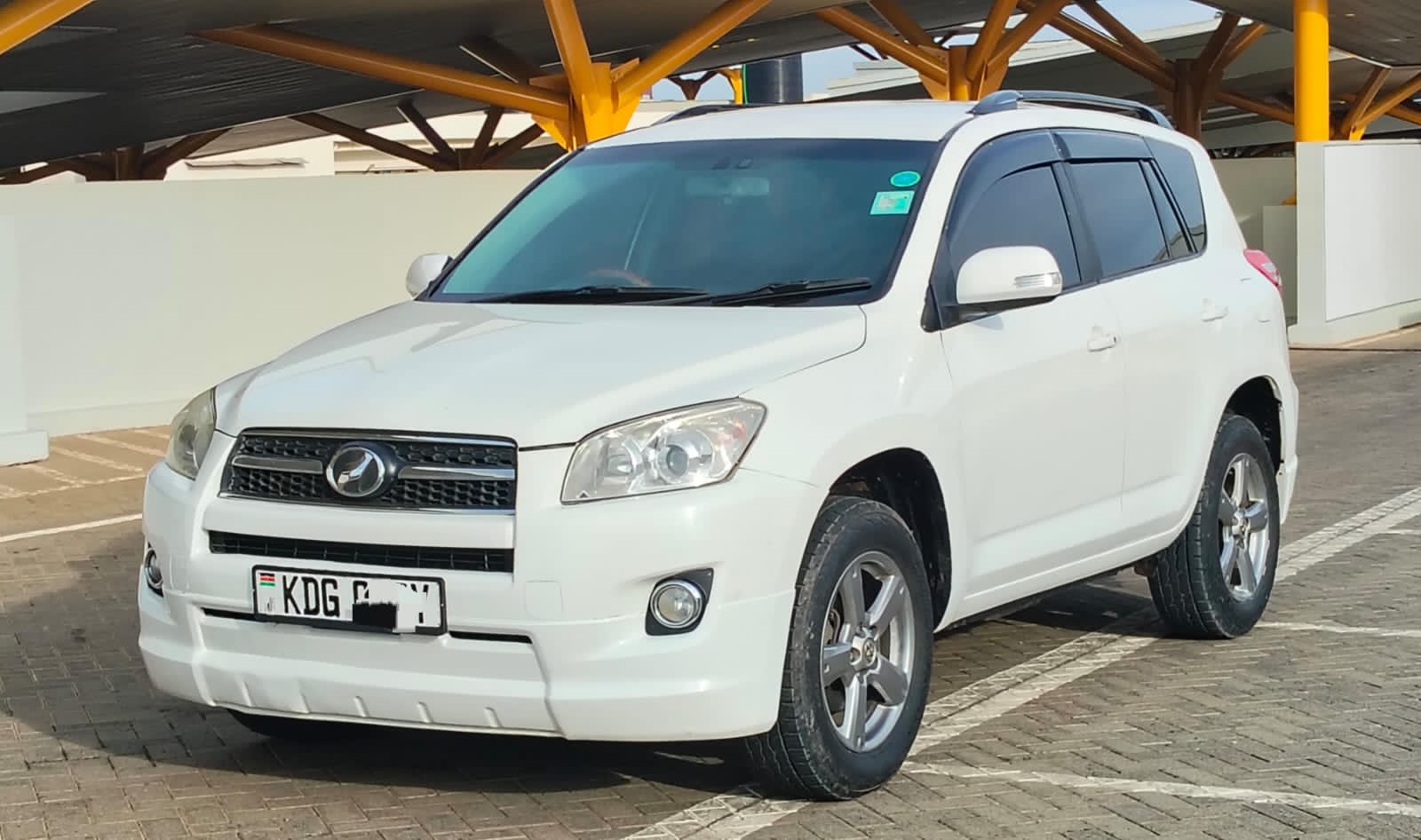 TOYOTA RAV4 - 7