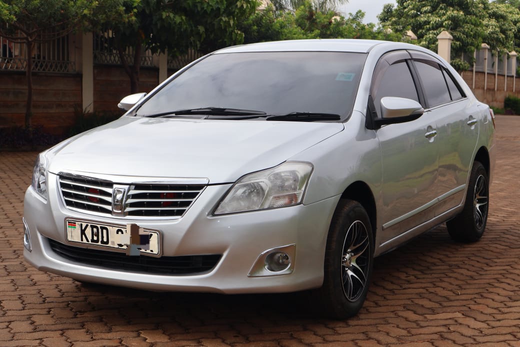 TOYOTA PREMIO - 0