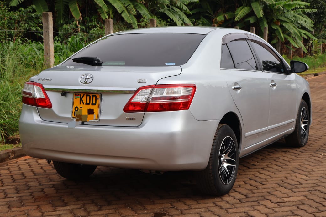 TOYOTA PREMIO - 3