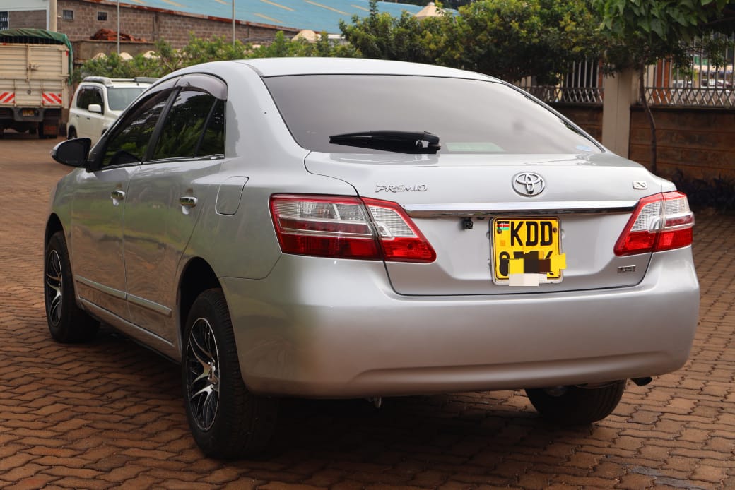 TOYOTA PREMIO - 4