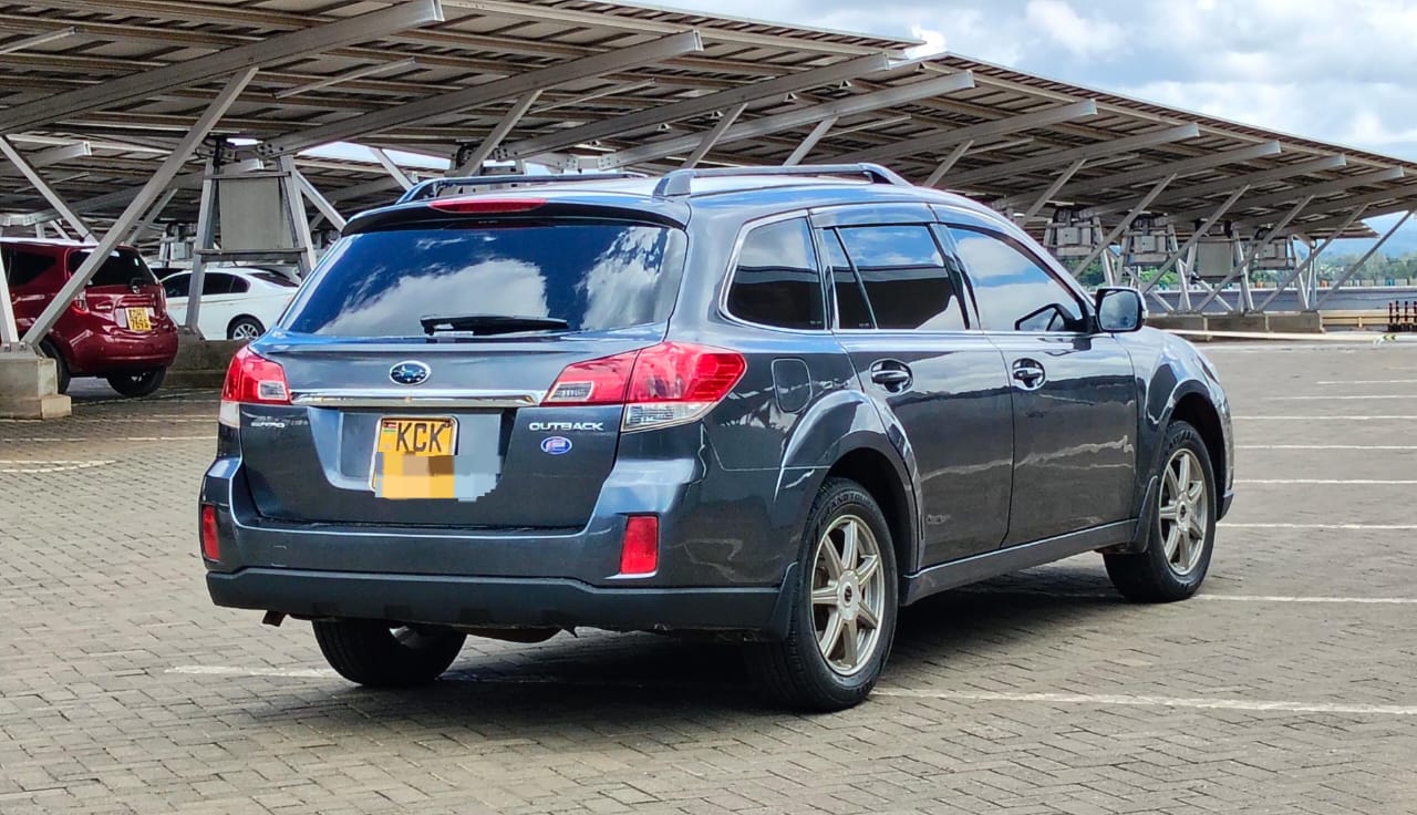 SUBARU OUTBACK - 4