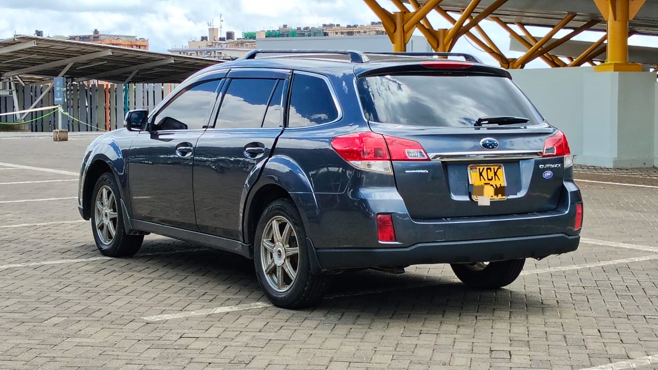 SUBARU OUTBACK - 5