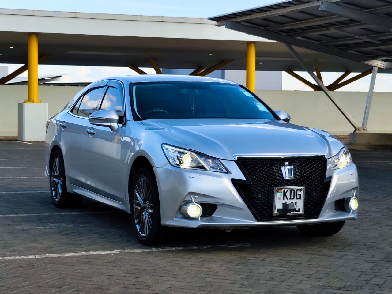 TOYOTA CROWN - 0