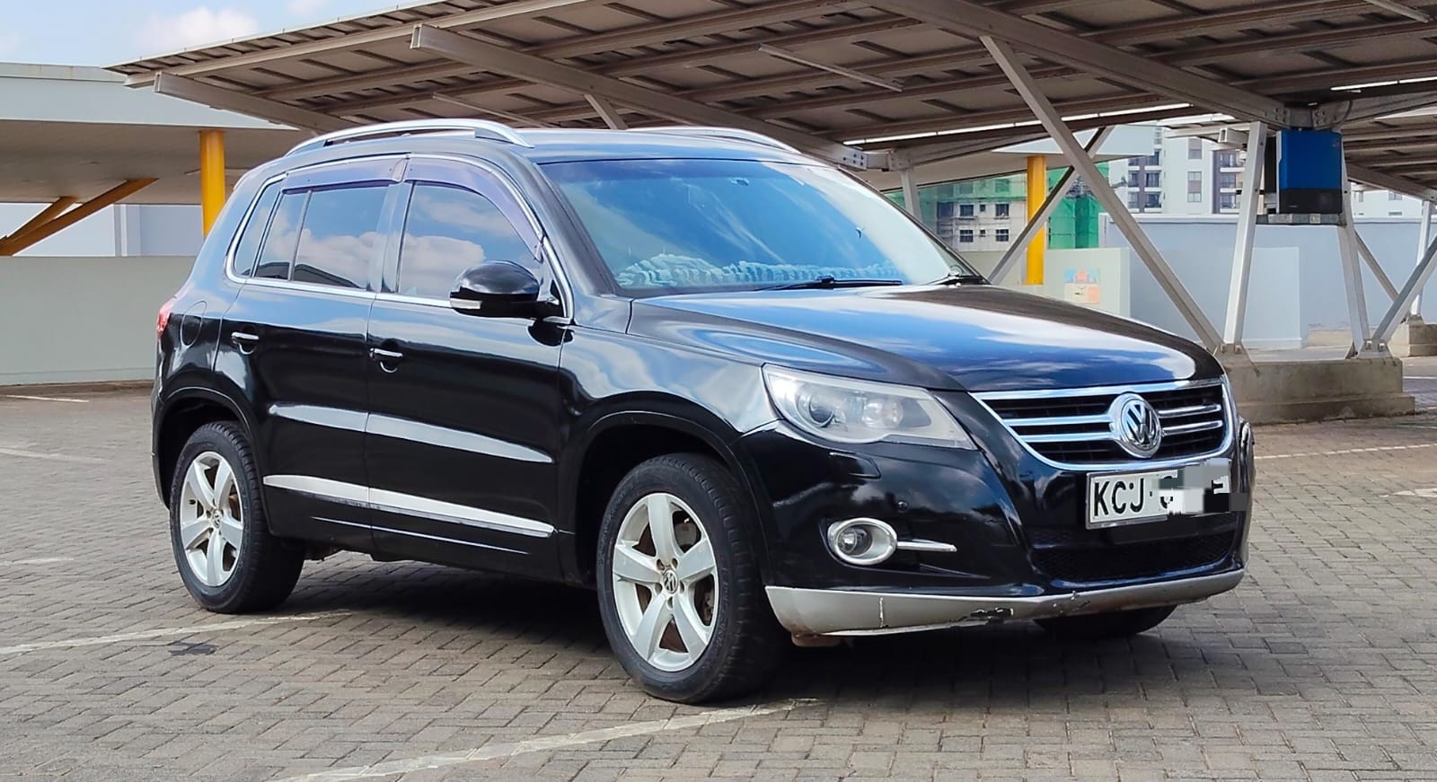 VOLKWAGEN TIGUAN - 0