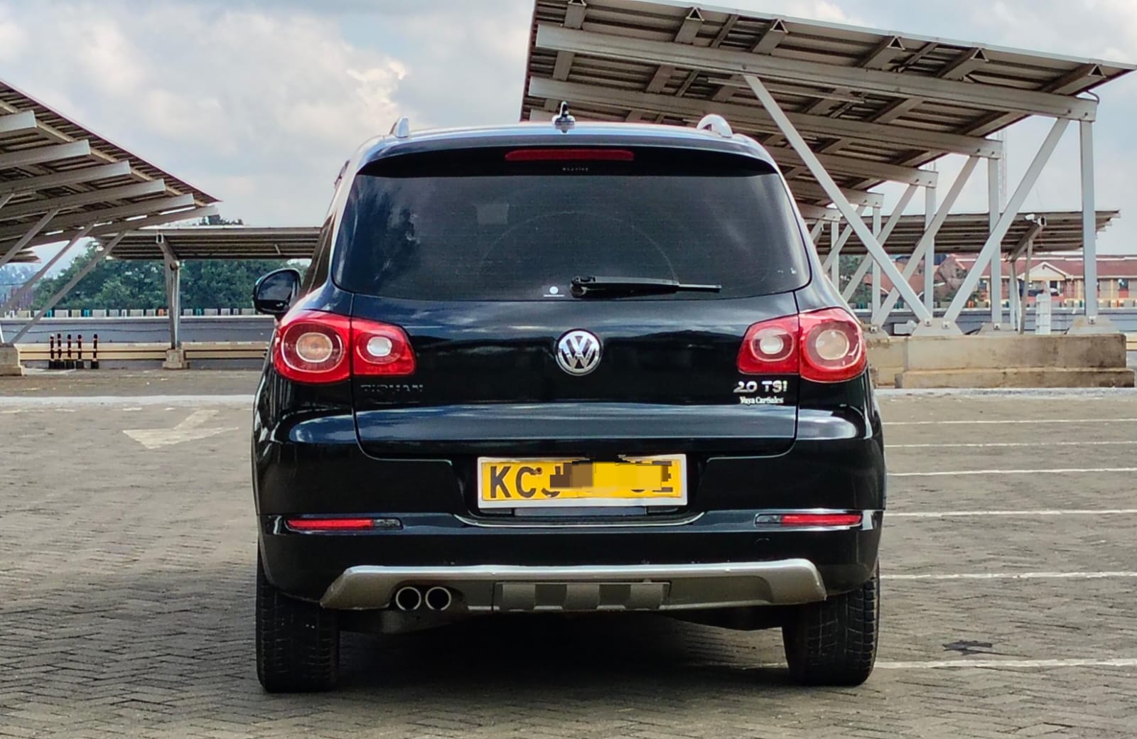 VOLKWAGEN TIGUAN - 2