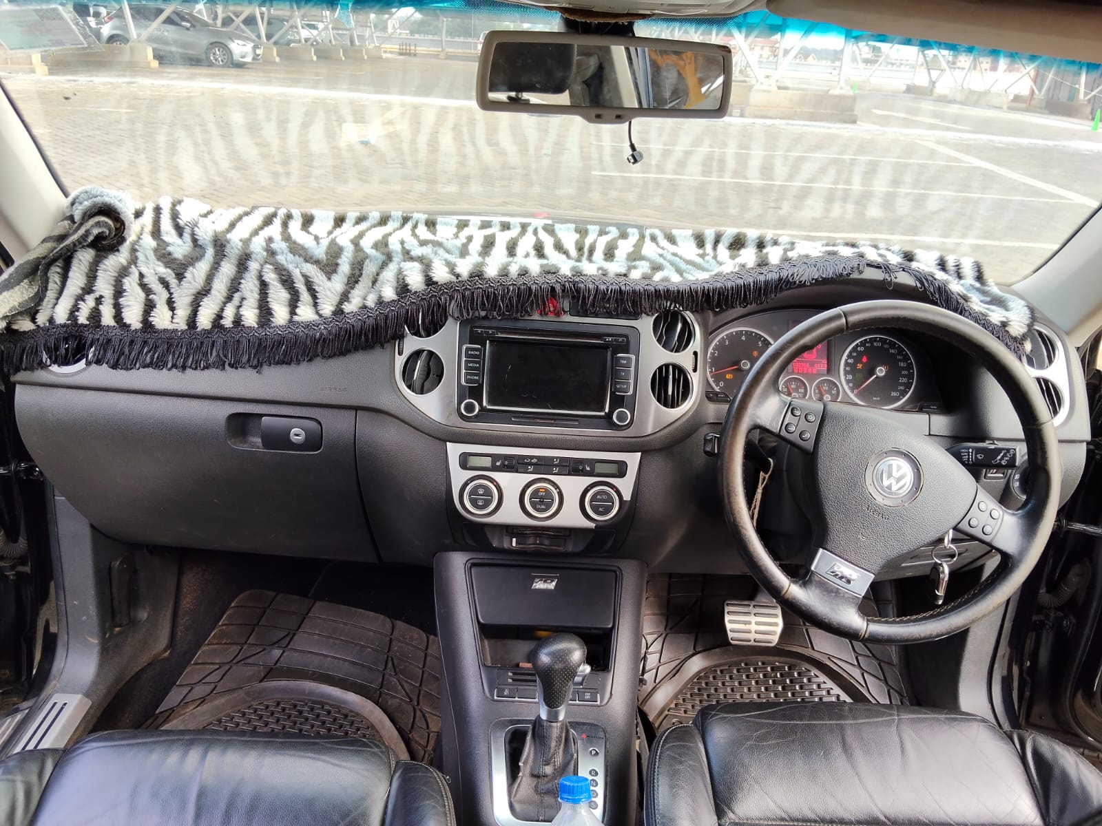 VOLKWAGEN TIGUAN - 8
