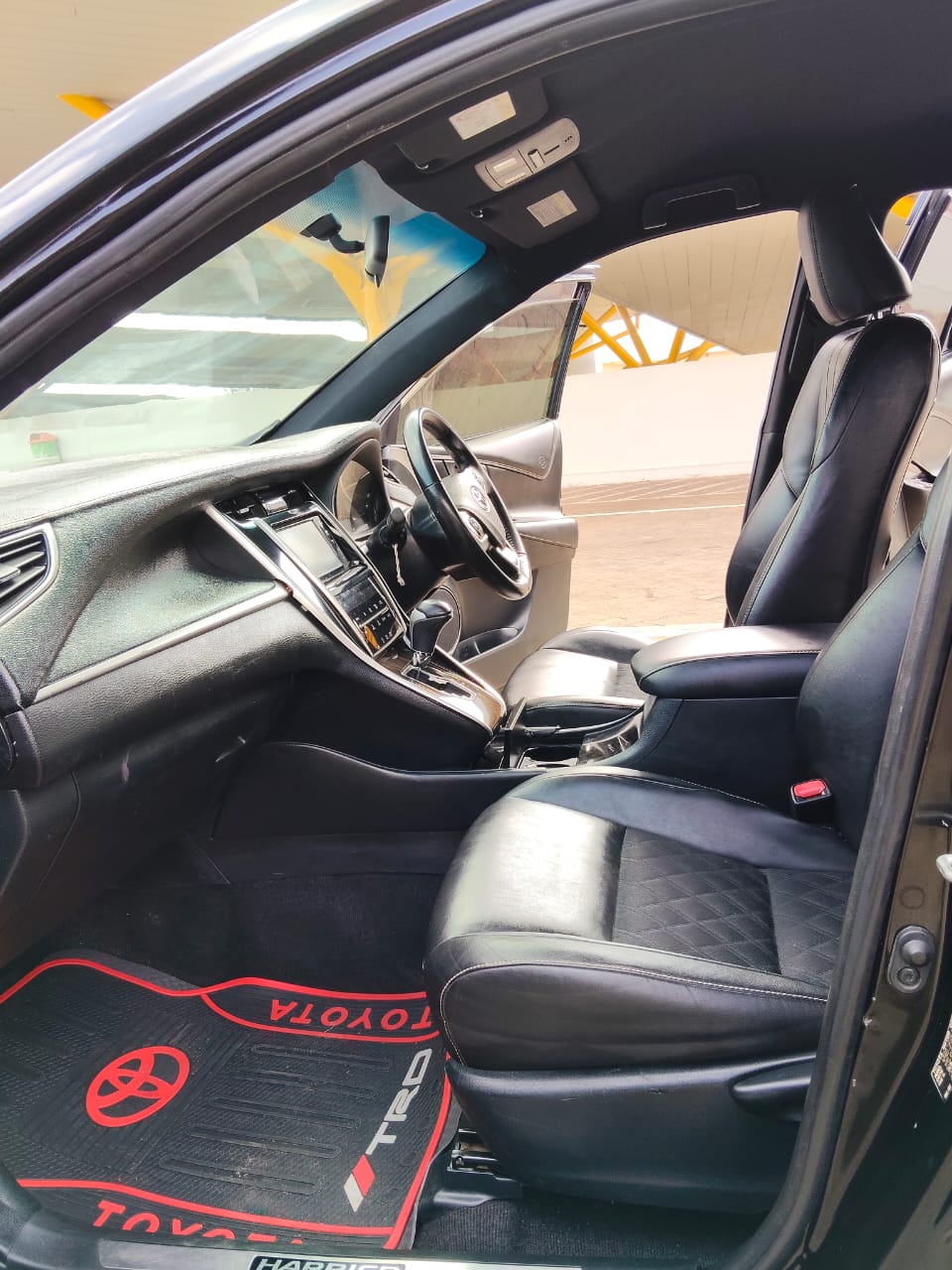 TOYOTA HARRIER - 8