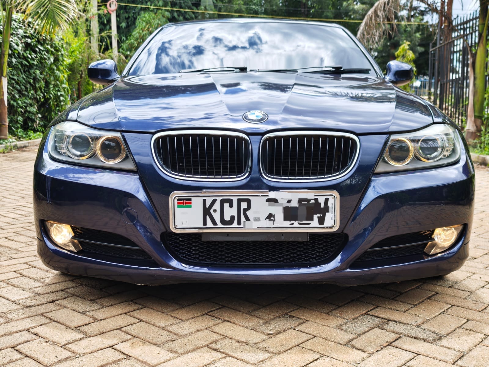 BMW320I - 0