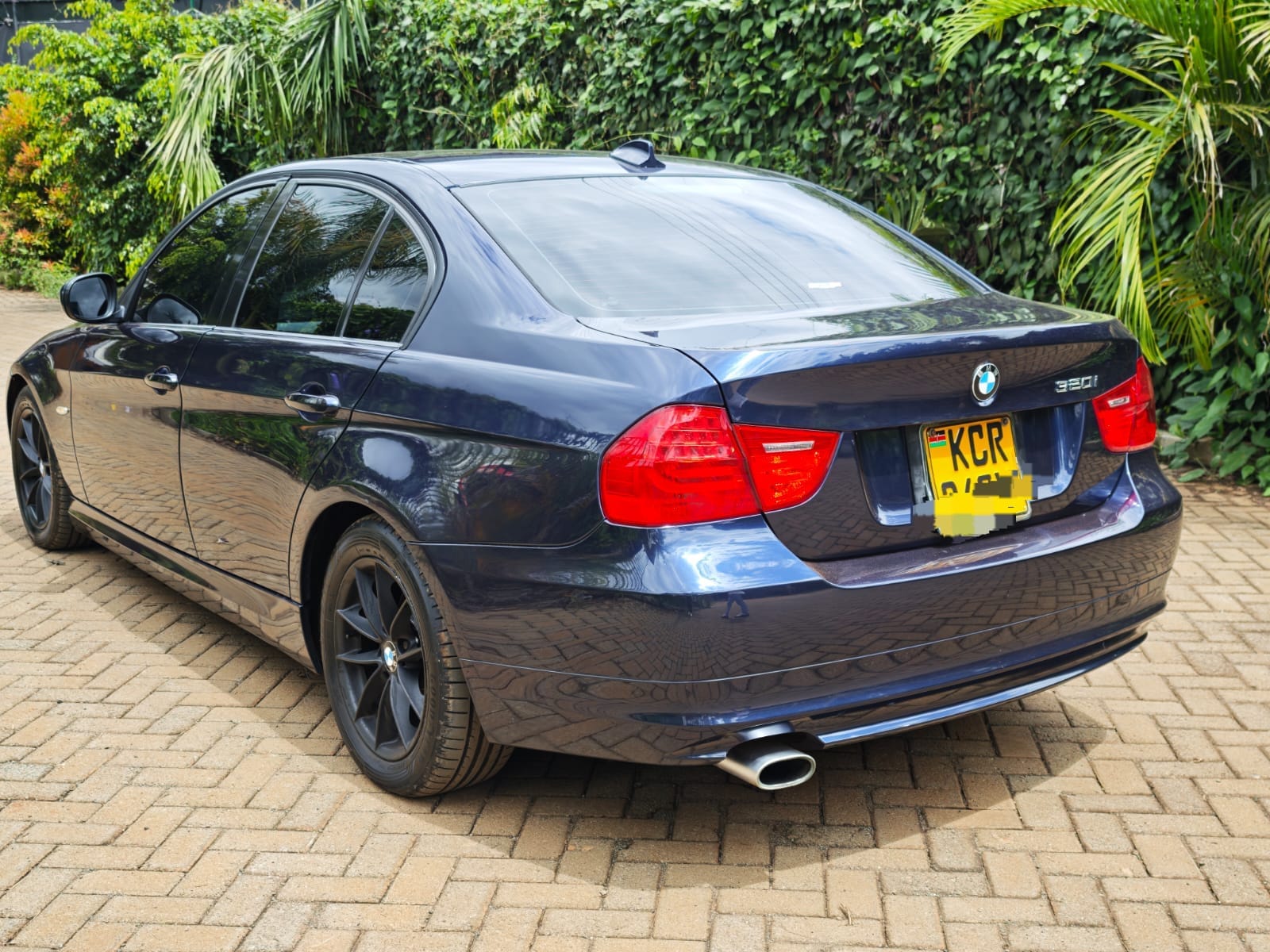 BMW320I - 2