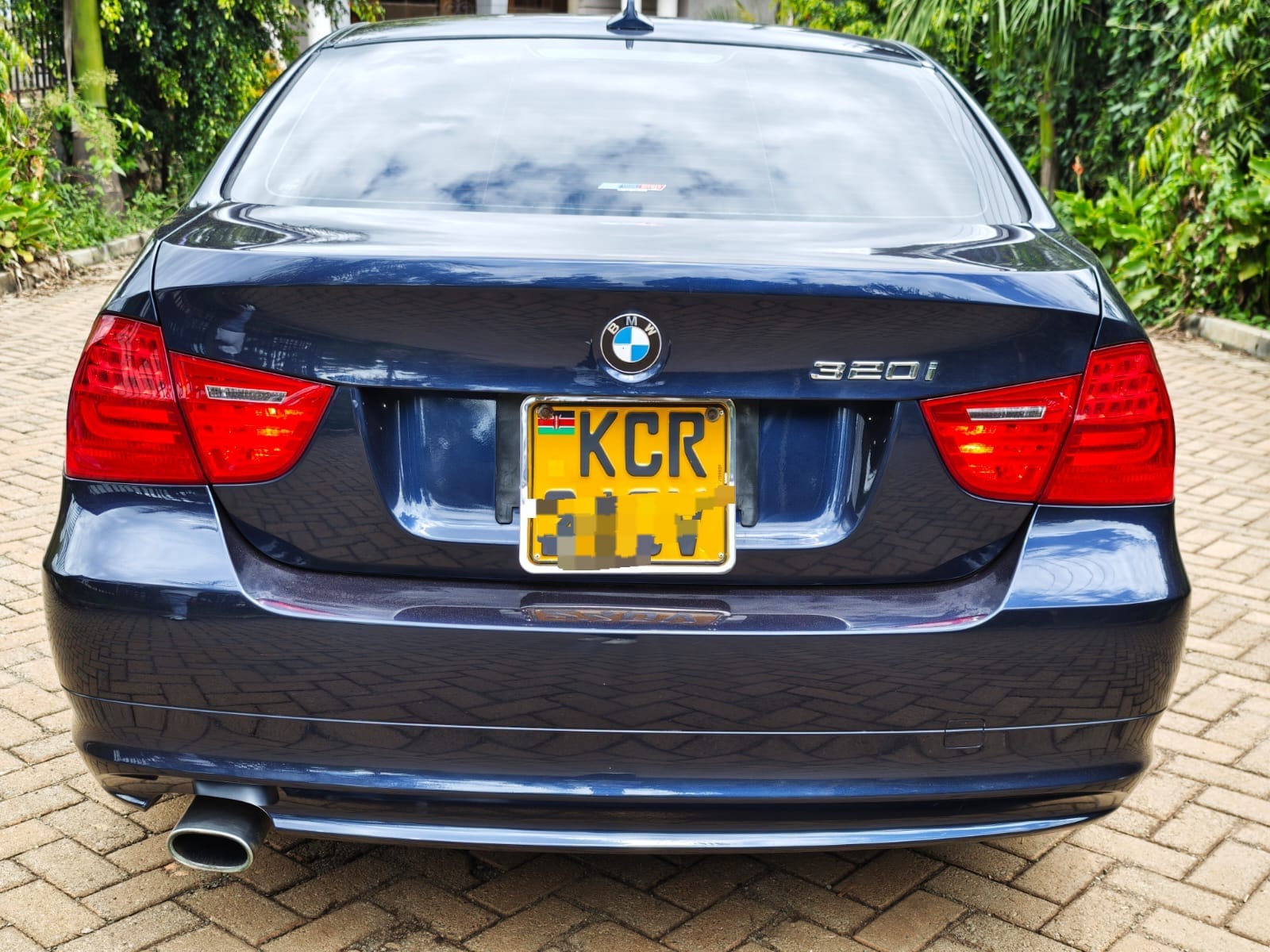 BMW320I - 3