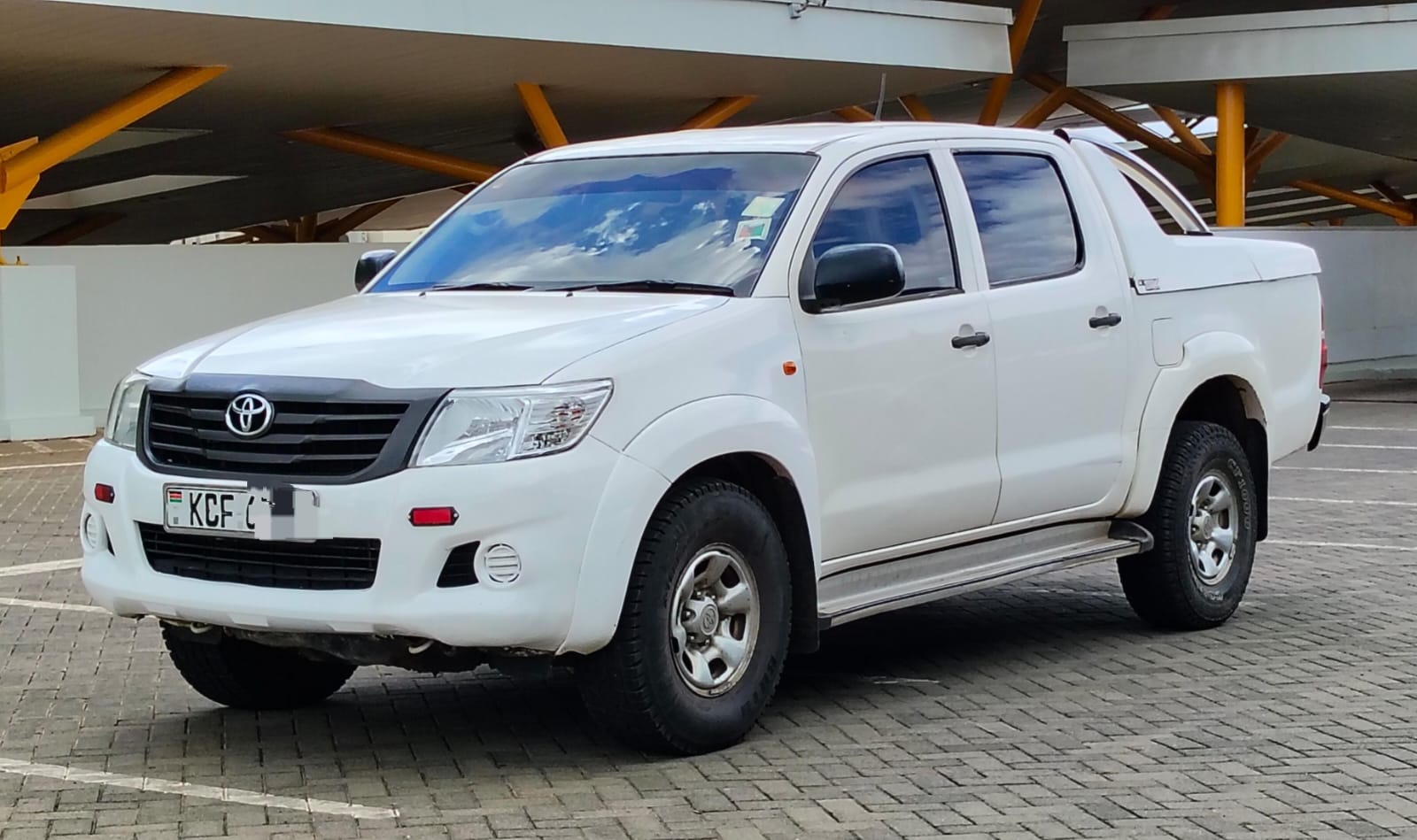 TOYOTA HILLUX - 0
