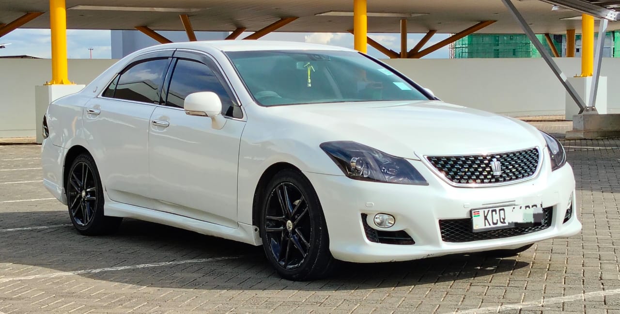 TOYOTA CROWN - 2