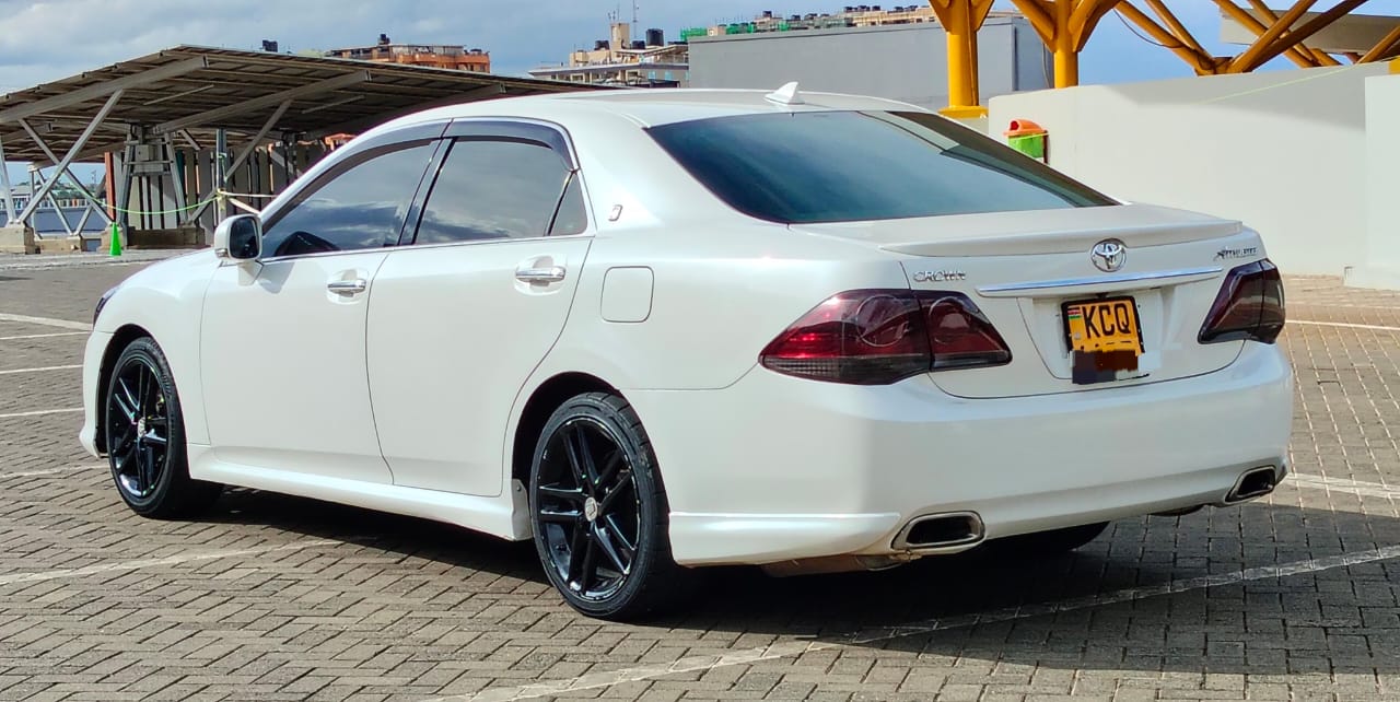 TOYOTA CROWN - 8