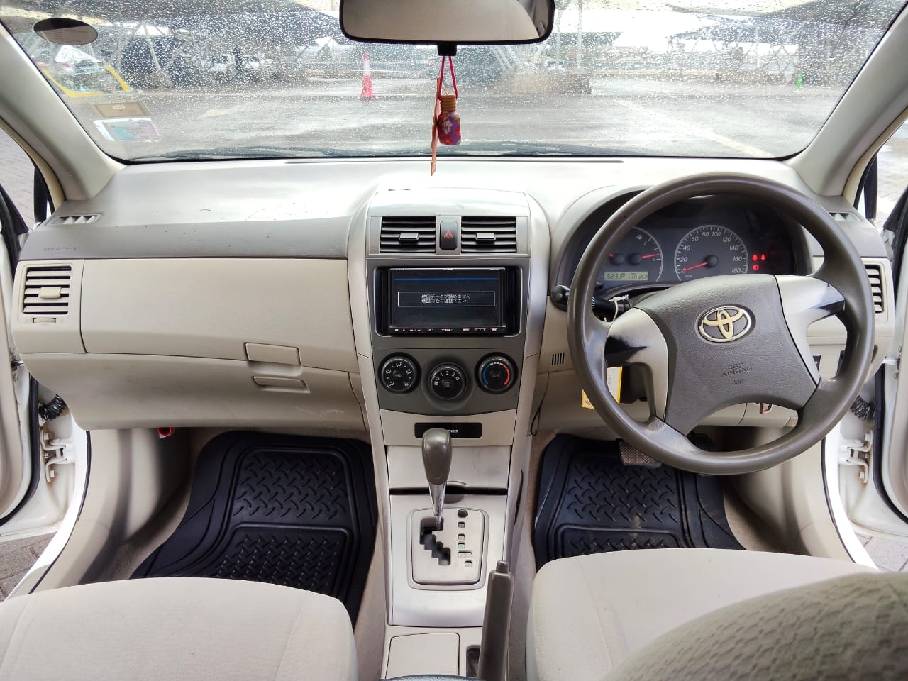 TOYOTA AXIO - 8