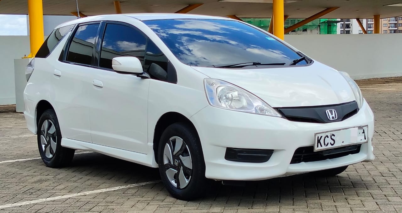 HONDA FIT SHUTTLE - 1