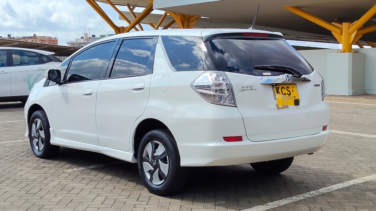 HONDA FIT SHUTTLE - 2