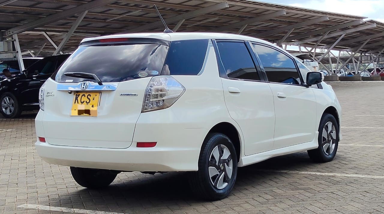 HONDA FIT SHUTTLE - 3