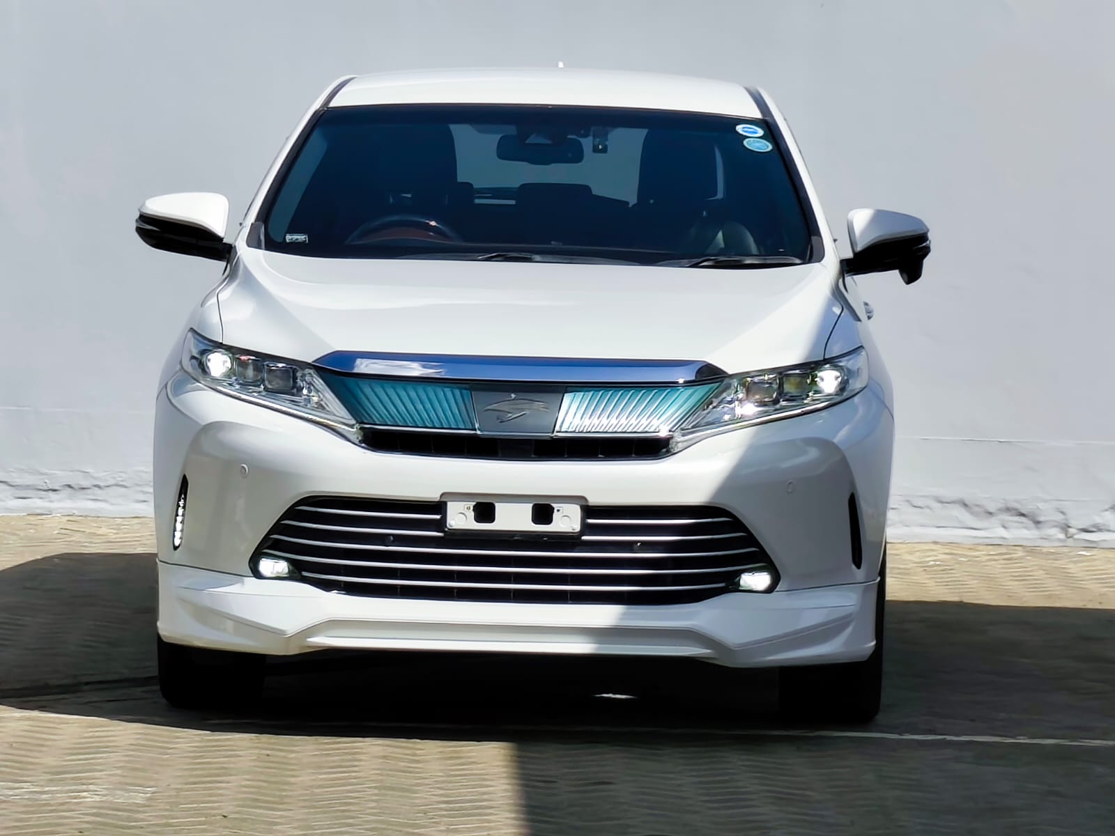 TOYOTA HARRIER - 0