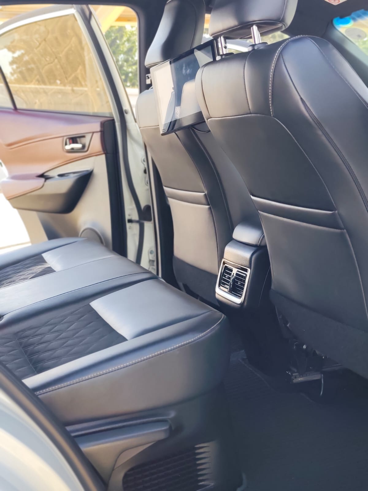 TOYOTA HARRIER - 9