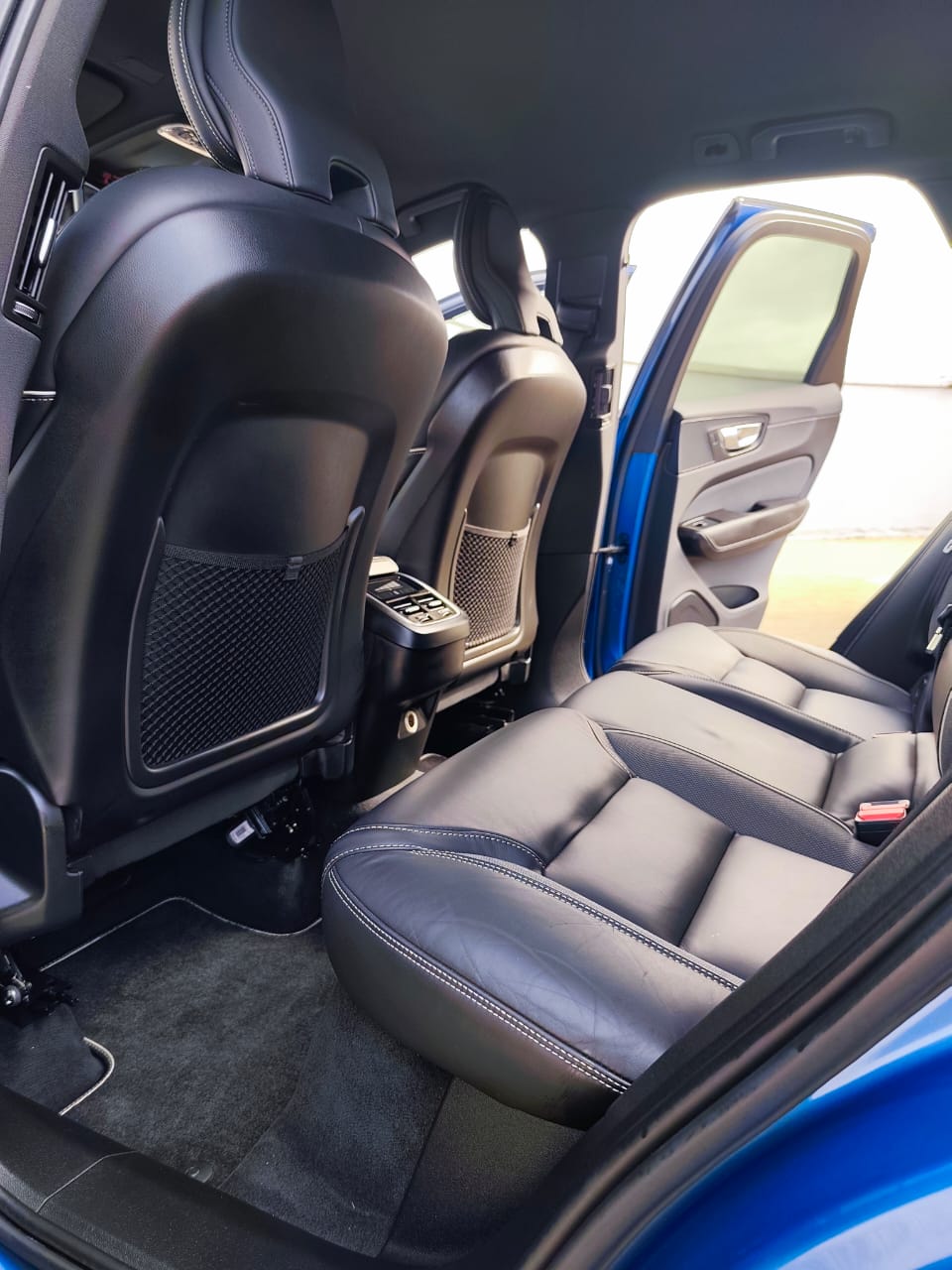 VOLVO XC60 - 1