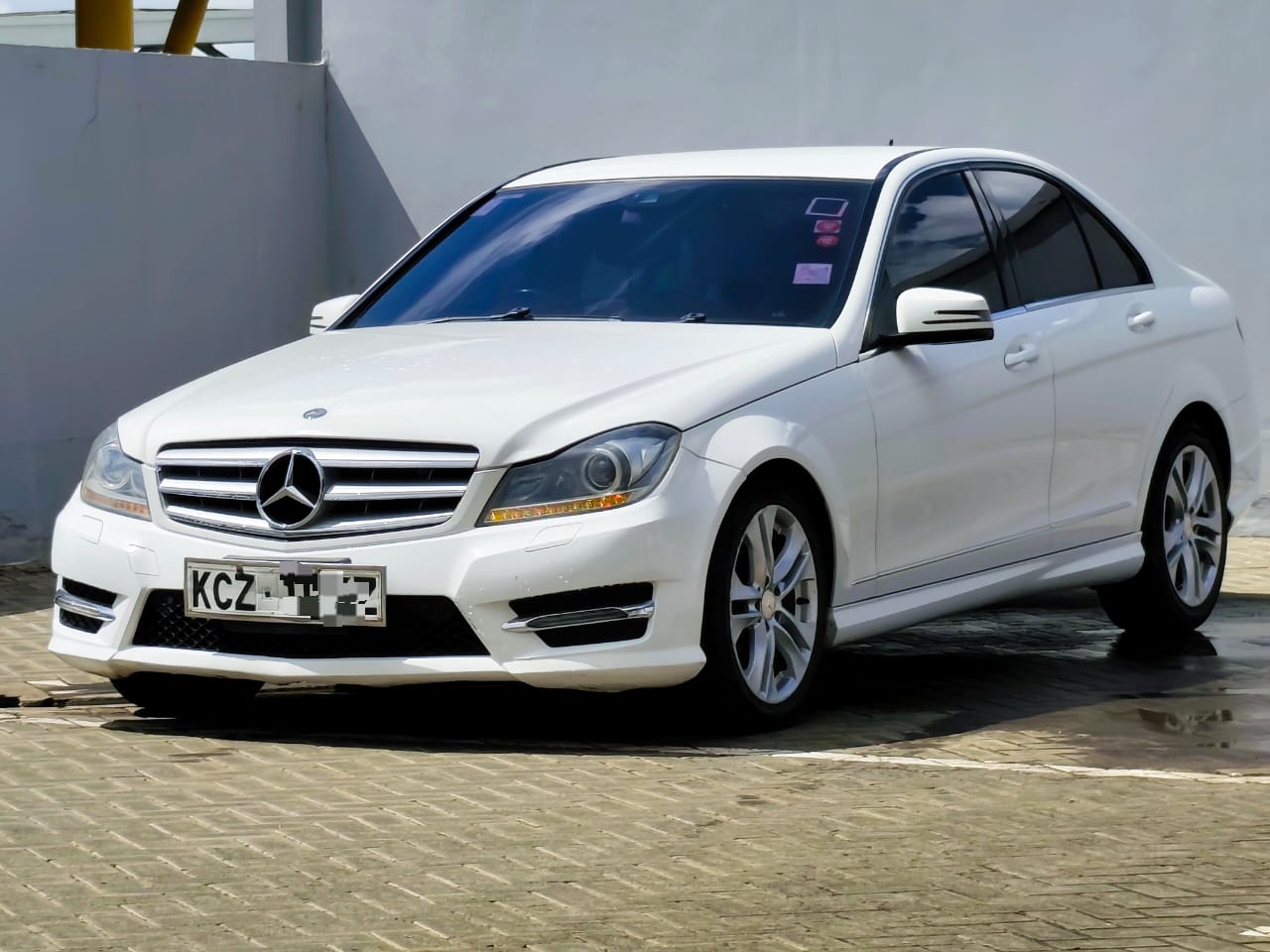 Mercedes-Benz C200 - 2
