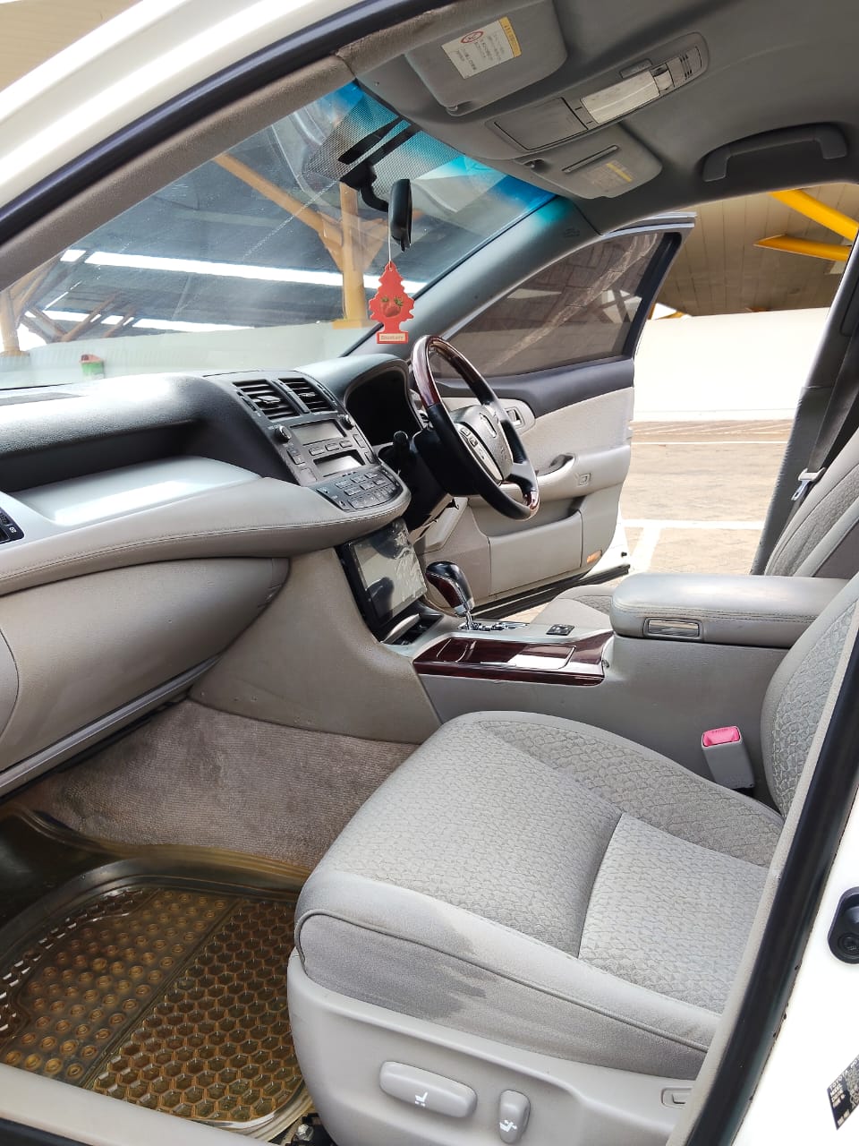 Toyota Crown - 8