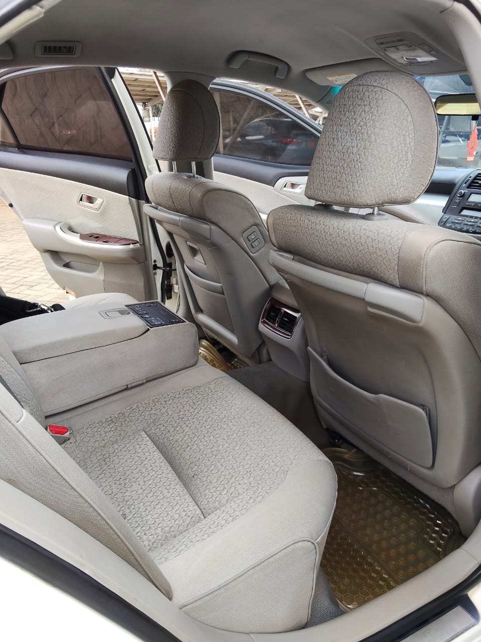 Toyota Crown - 9