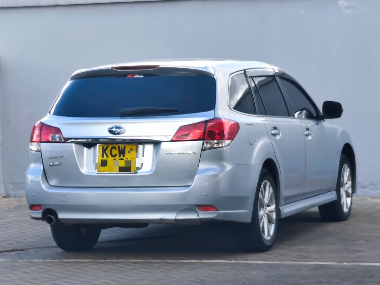 SUBARU LEGACY - 1