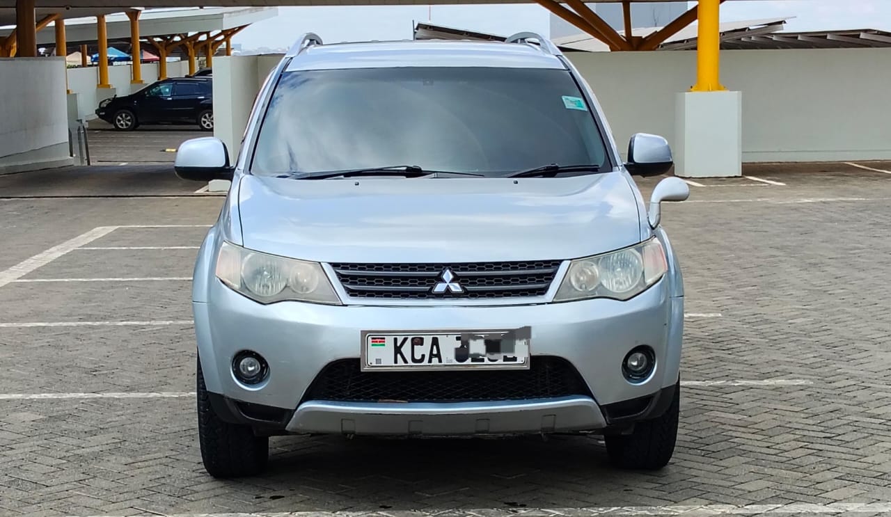 MITSUBISHI OUTLANDER - 2