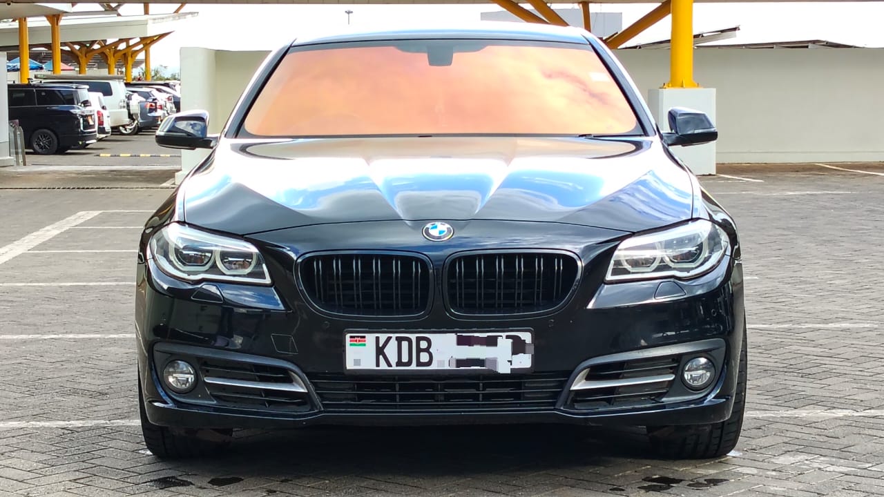 BMW 528i - 2