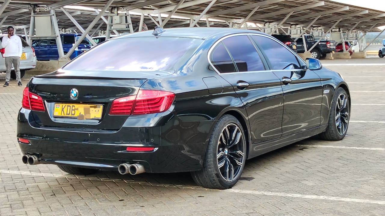 BMW 528i - 3