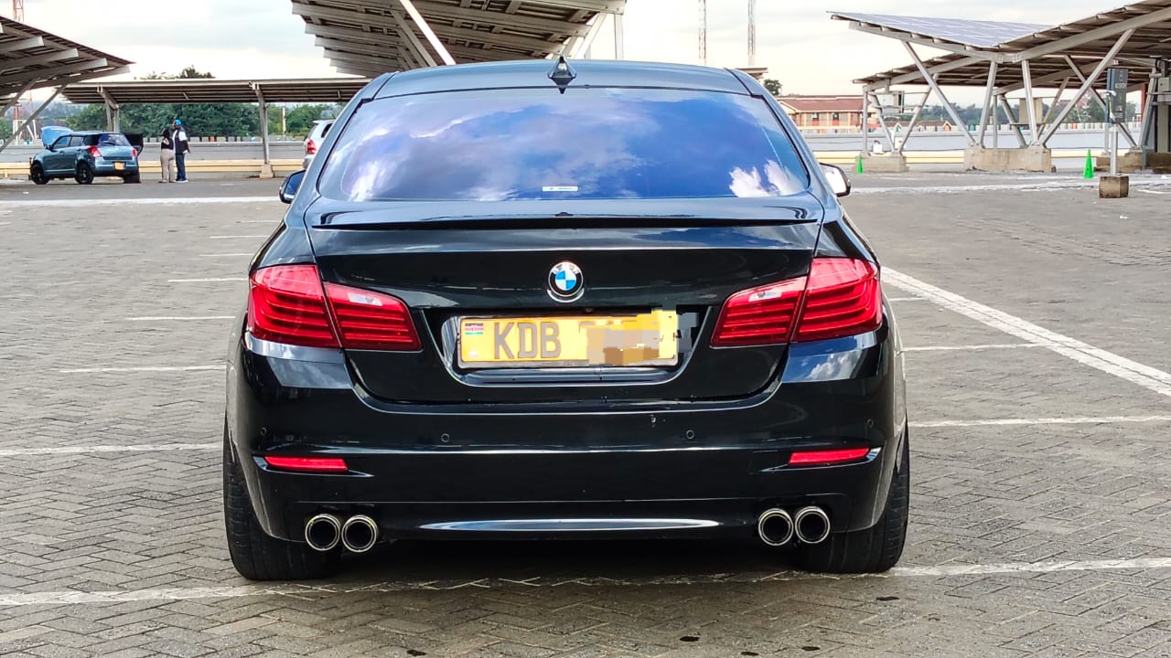 BMW 528i - 4