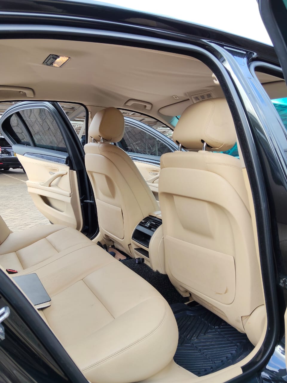BMW 528i - 5